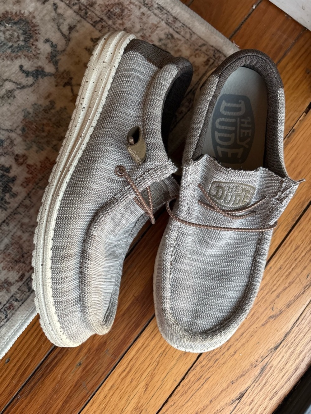 Hey Dude Men’s 8 Beige Brown Casual Slip-On Loafers in Light Taupe